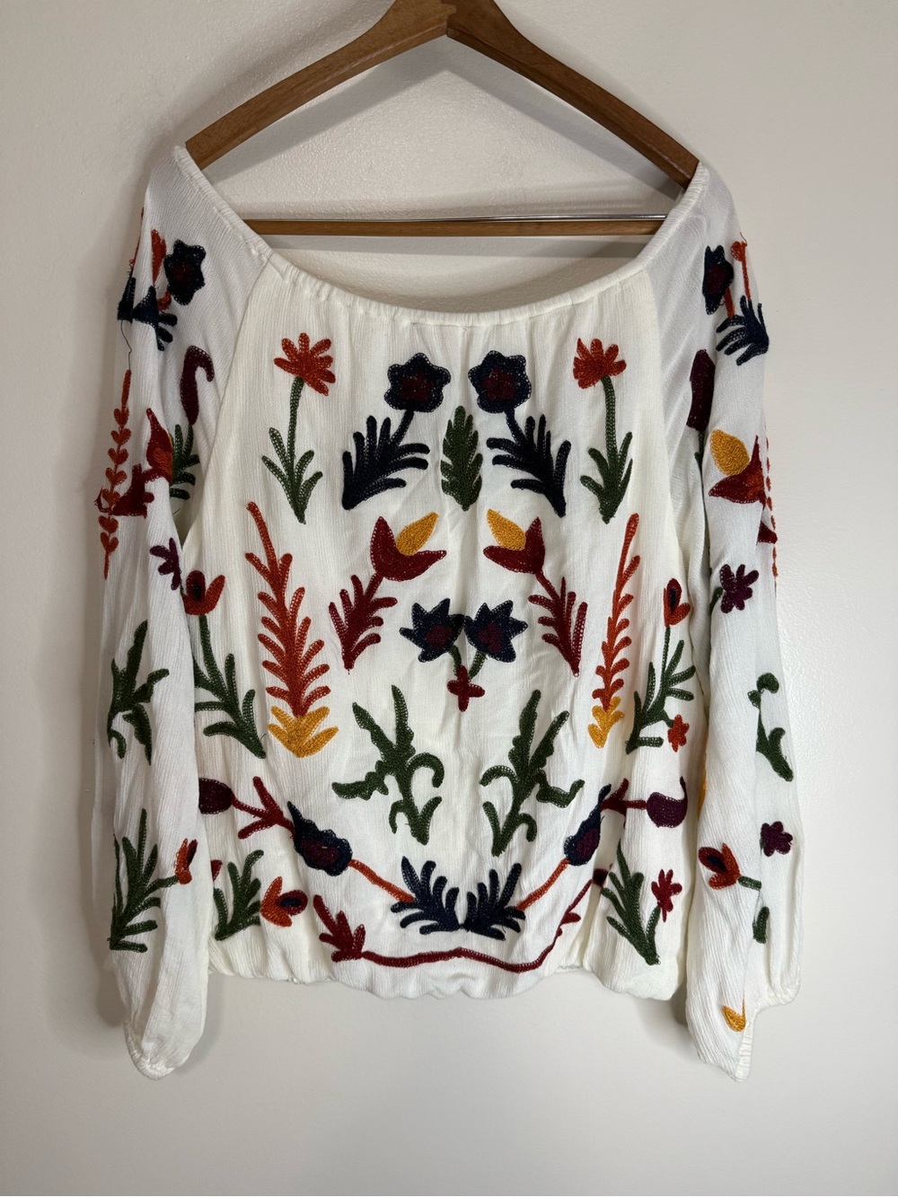 Laurie Felt Boho Embroidered White Peasant top Multicolor Floral size medium - Picture 7 of 13